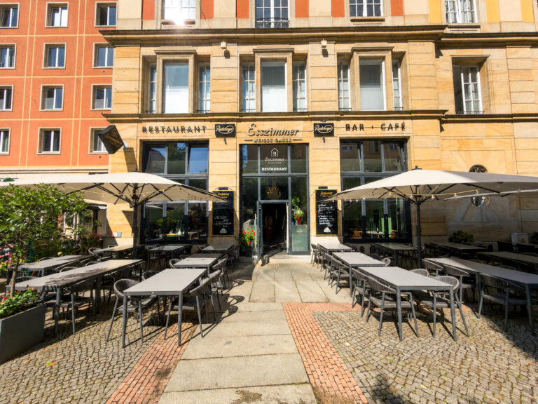 Esszimmer außen Front