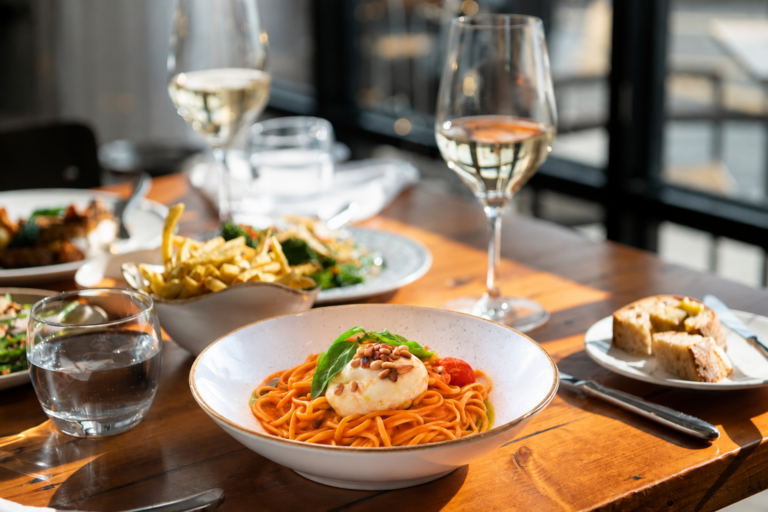 Pasta mit Burrata im Esszimmer Dresden